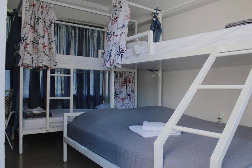 Let Me Take My Bunk Bed Pansiyon Atina Dış mekan fotoğraf